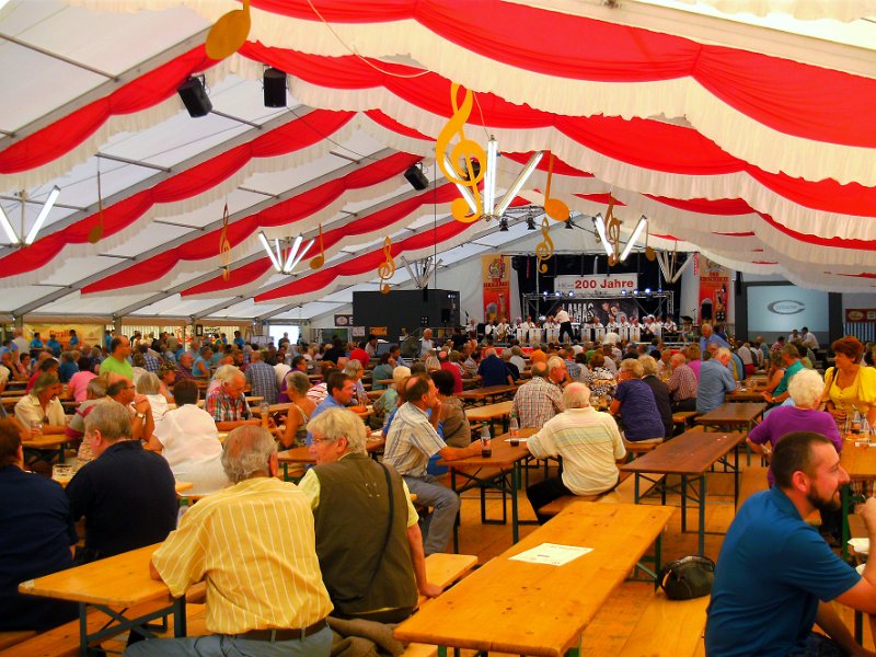 kleinwalsertal_2015_037.JPG - Optreden in de festzelt in Sonthofen                       